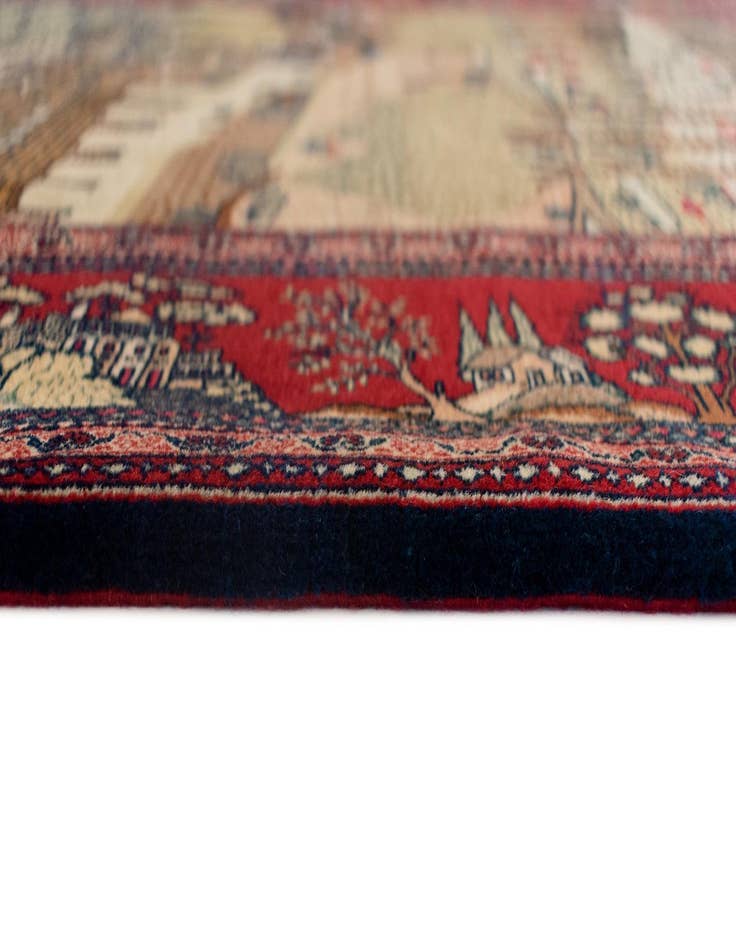 Detail image of  4' 4 x 6' 9 Kashan Rug