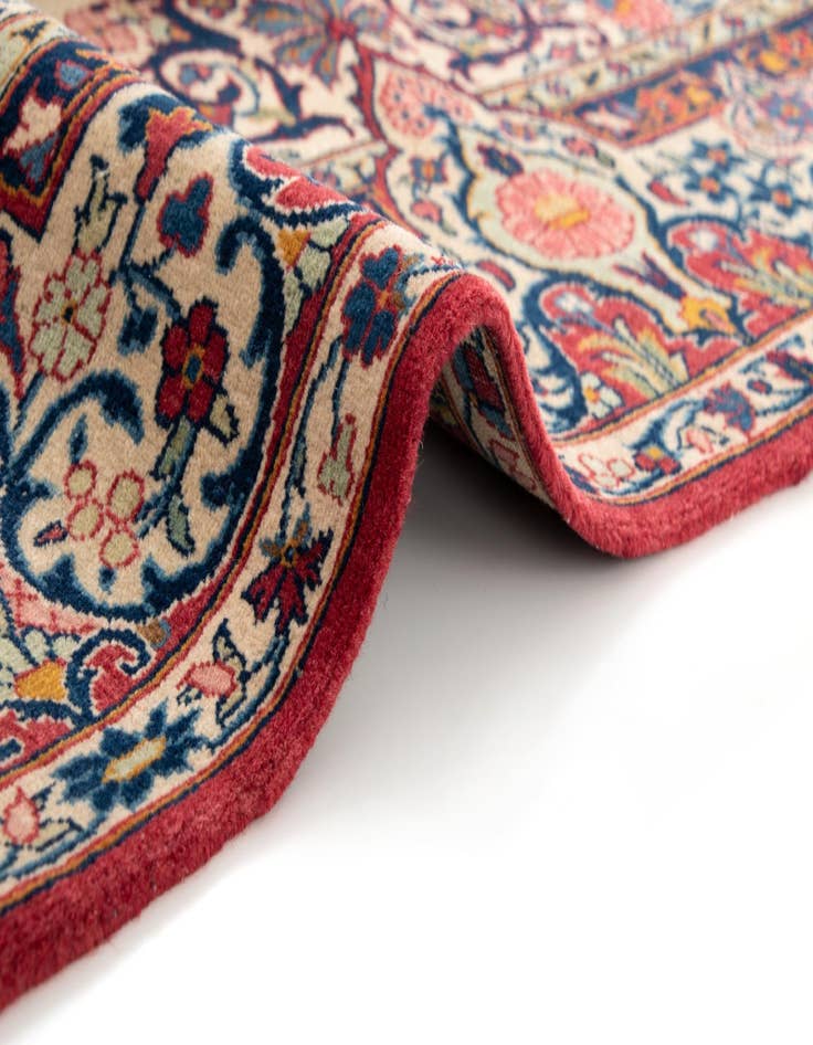 Detail image of  4' 5 x 6' 9 Kashan Rug