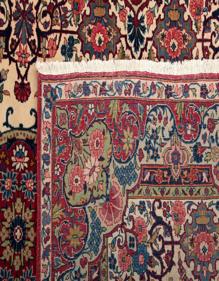 Detail image of  4' 5 x 6' 9 Kashan Rug