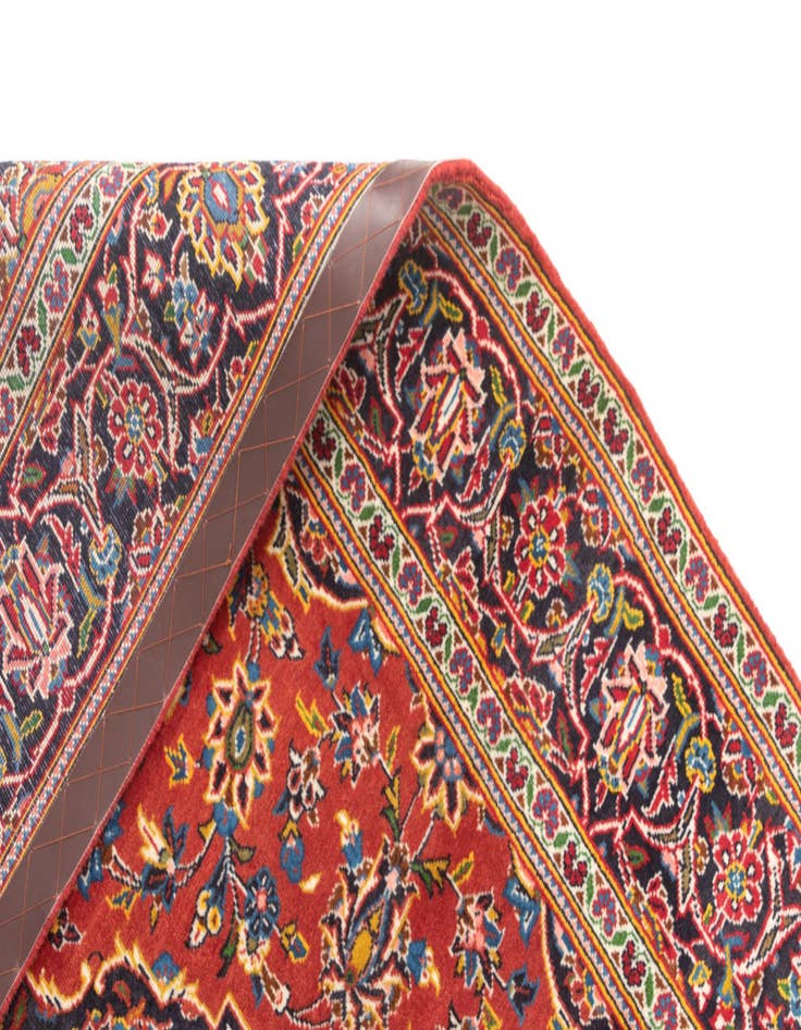 Detail image of  4' 7 x 7' 2 Kashan Rug