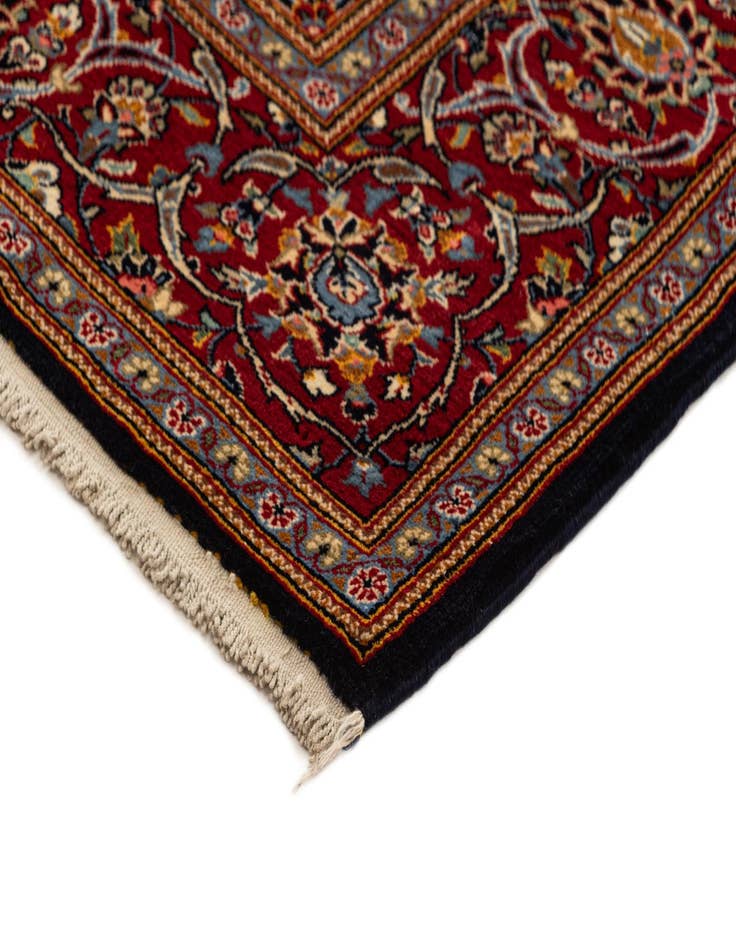 Detail image of  4' 8 x 7' 3 Kashan Rug