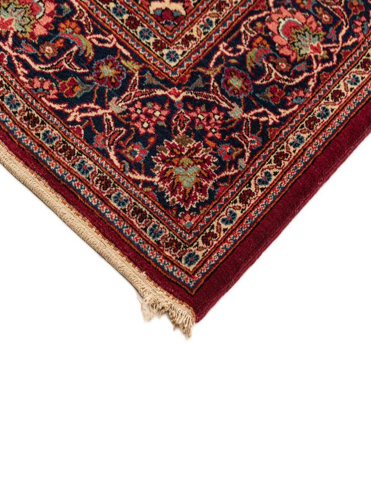 Detail image of  4' 4 x 6' 8 Kashan Rug