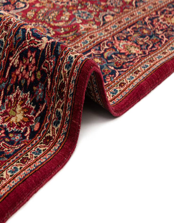 Detail image of  4' 4 x 6' 8 Kashan Rug