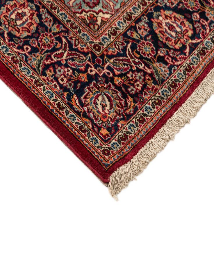 Detail image of  4' 6 x 7' Kashan Rug