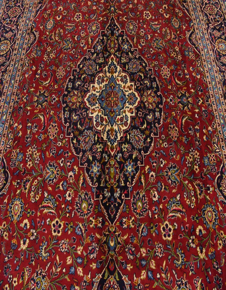 Detail image of  9' 10 x 12' 10  Hand Knotted Kashan Persian Wool Rug