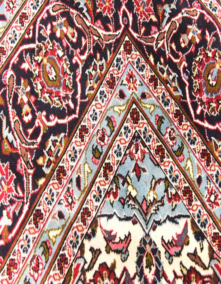 Detail image of  9' 8 x 12' 9  Hand Knotted Kashan Persian Wool Rug