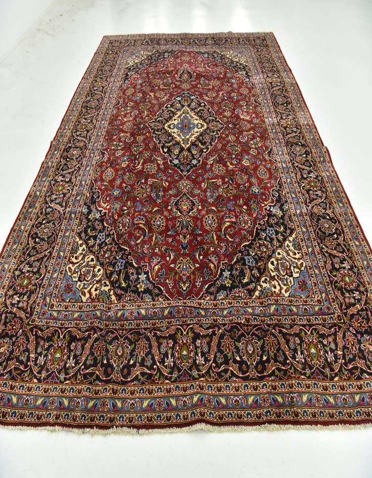 Detail image of  9' 10 x 12' 10  Hand Knotted Kashan Persian Wool Rug