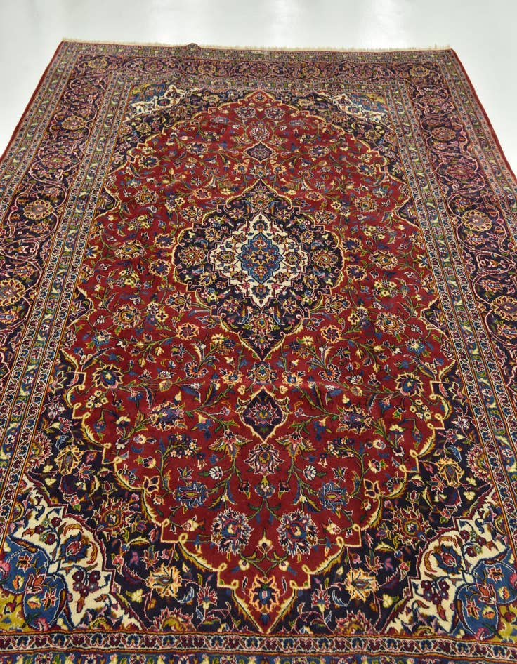 Detail image of  9' 7 x 12' 9  Hand Knotted Kashan Persian Wool Rug