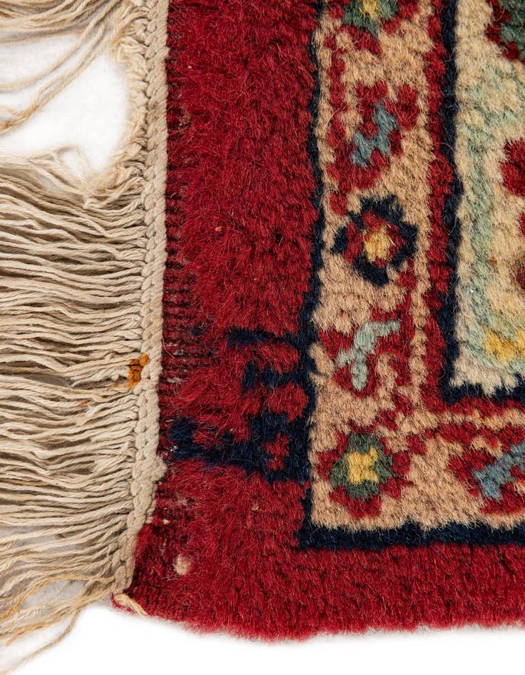 Detail image of 2' 5 x 4' 4 Hand Knotted Kashan Wool Rug