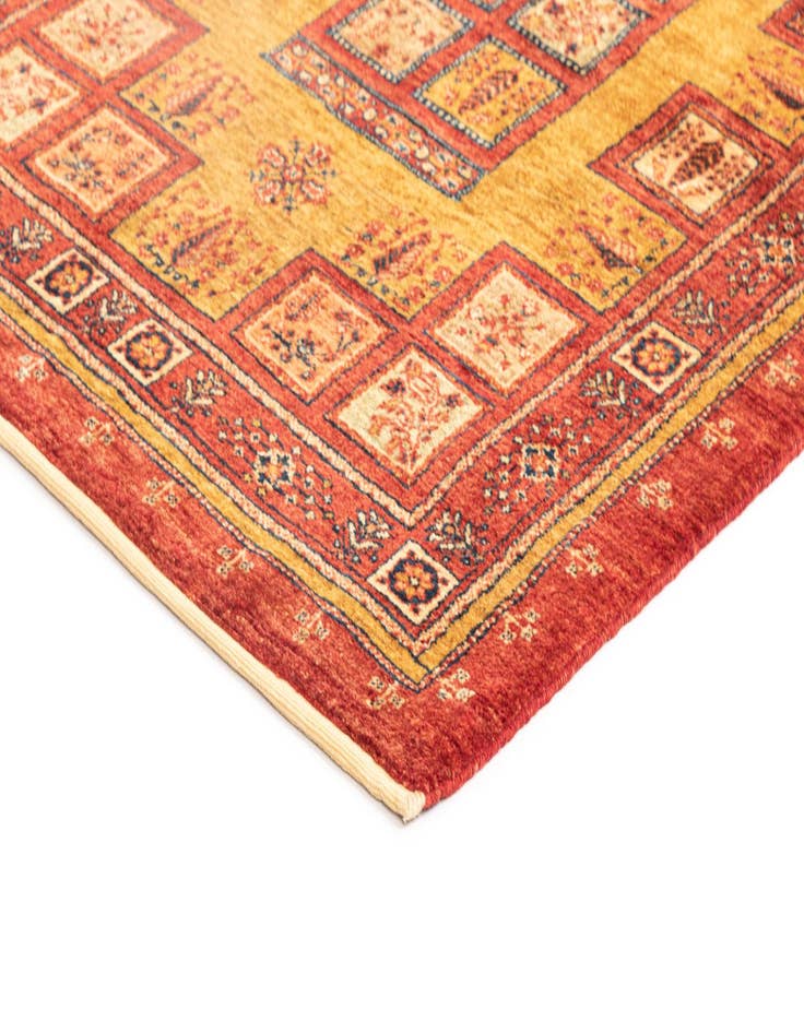 Detail image of  3' 7 x 5' 3 Kashkuli Wool Rug