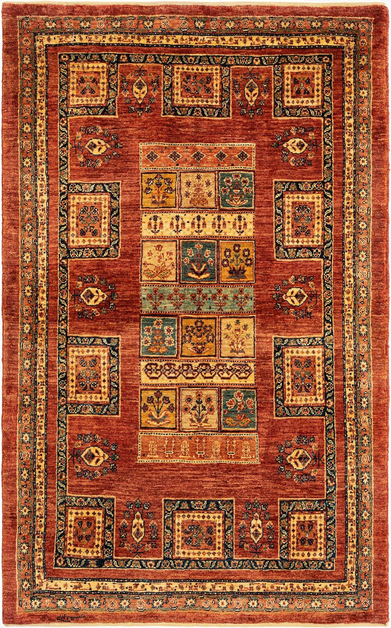  3' 7 x 5' 9 Kashkuli Wool Rug