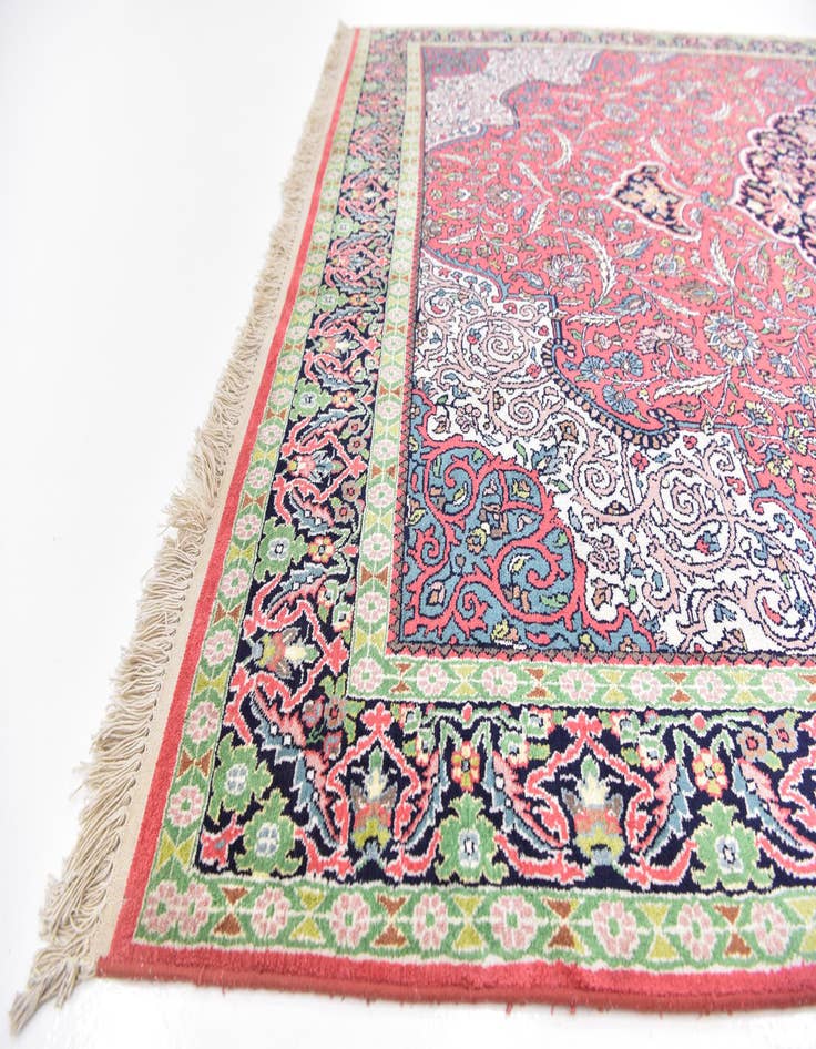 Detail image of 6' x 9' 5 Hand Knotted Kashmir Oriental Rug