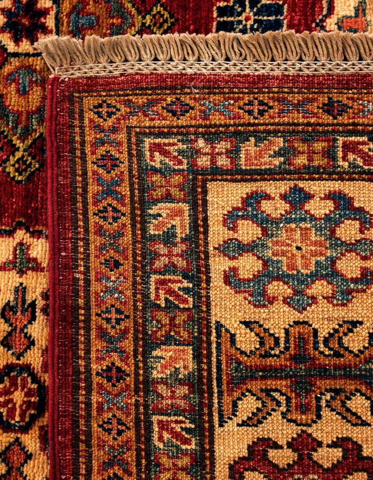 Detail image of  4' 11 x 6' 10 Kazak Rug