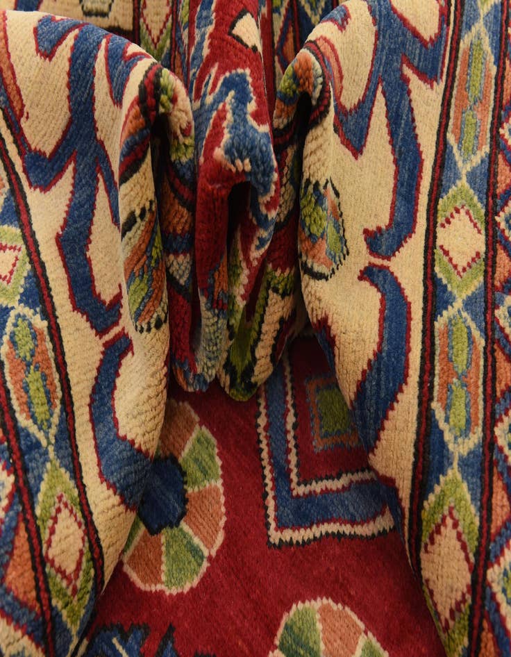 Detail image of  6' 6 x 9' 10  Hand Knotted Kazak Oriental Rug