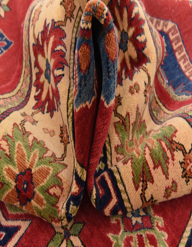 Detail image of  6' 6 x 9' 7  Hand Knotted Kazak Oriental Rug