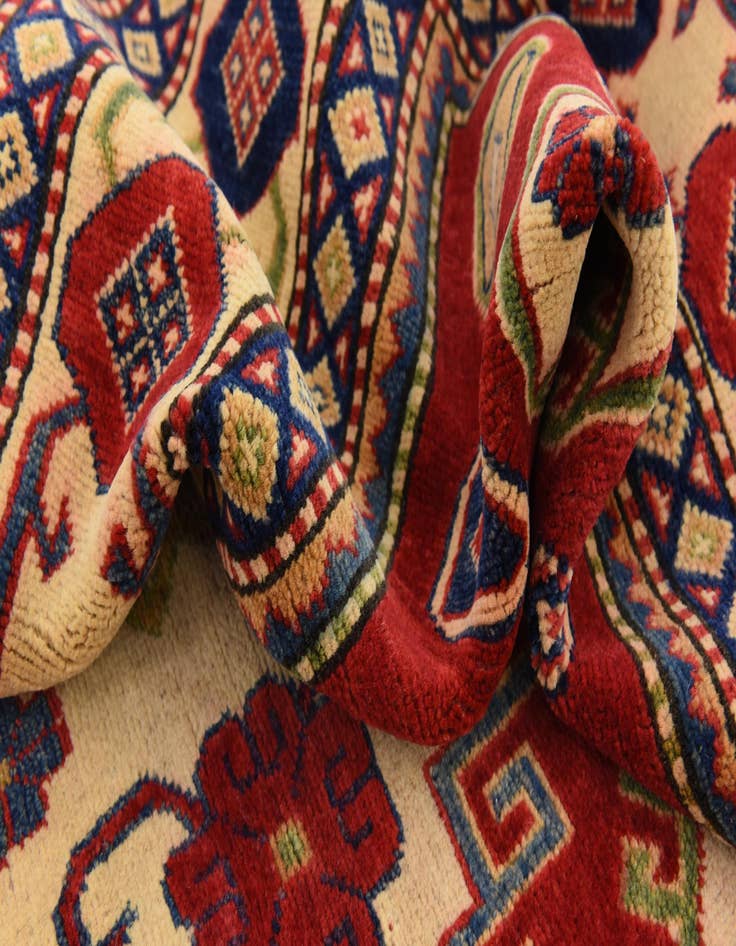 Detail image of  6' x 8' 8  Hand Knotted Kazak Oriental Rug