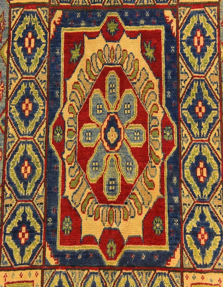 Detail image of  5' 2 x 6' 7  Hand Knotted Kazak Rug