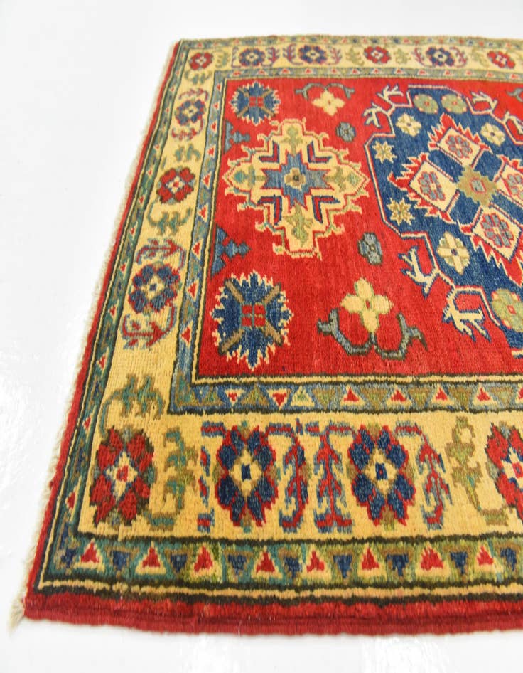 Detail image of  2' 8 x 4'  Hand Knotted Kazak Rug