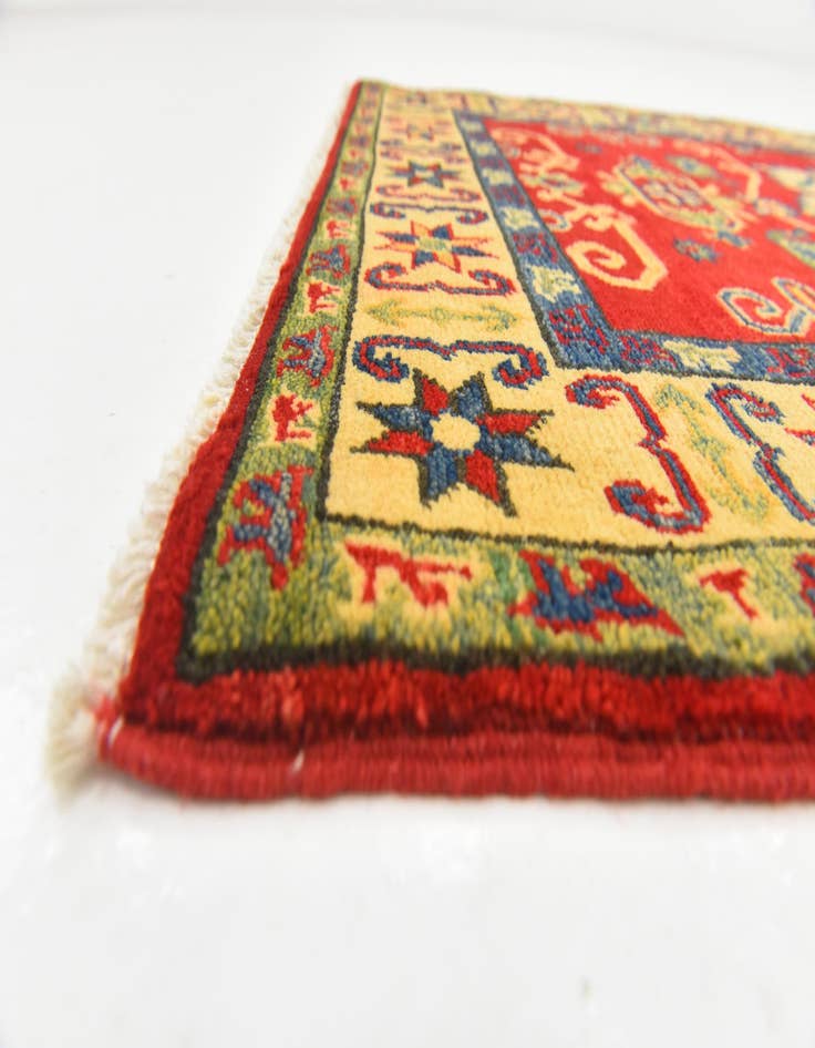 Detail image of  2' 8 x 4'  Hand Knotted Kazak Rug
