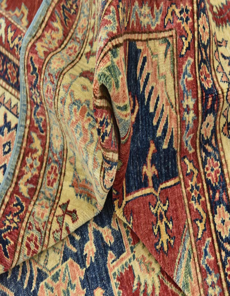 Detail image of  6' 6 x 9' 8  Hand Knotted Kazak Oriental Rug