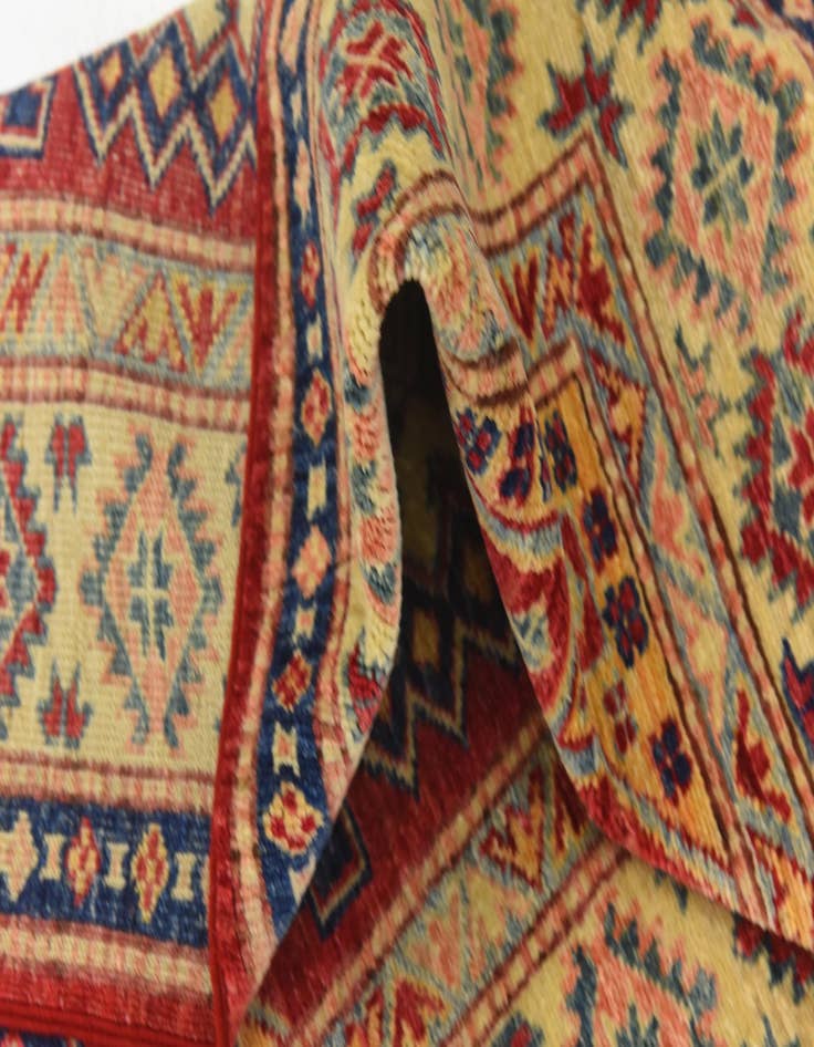 Detail image of  2' 9 x 4'  Hand Knotted Kazak Oriental Rug