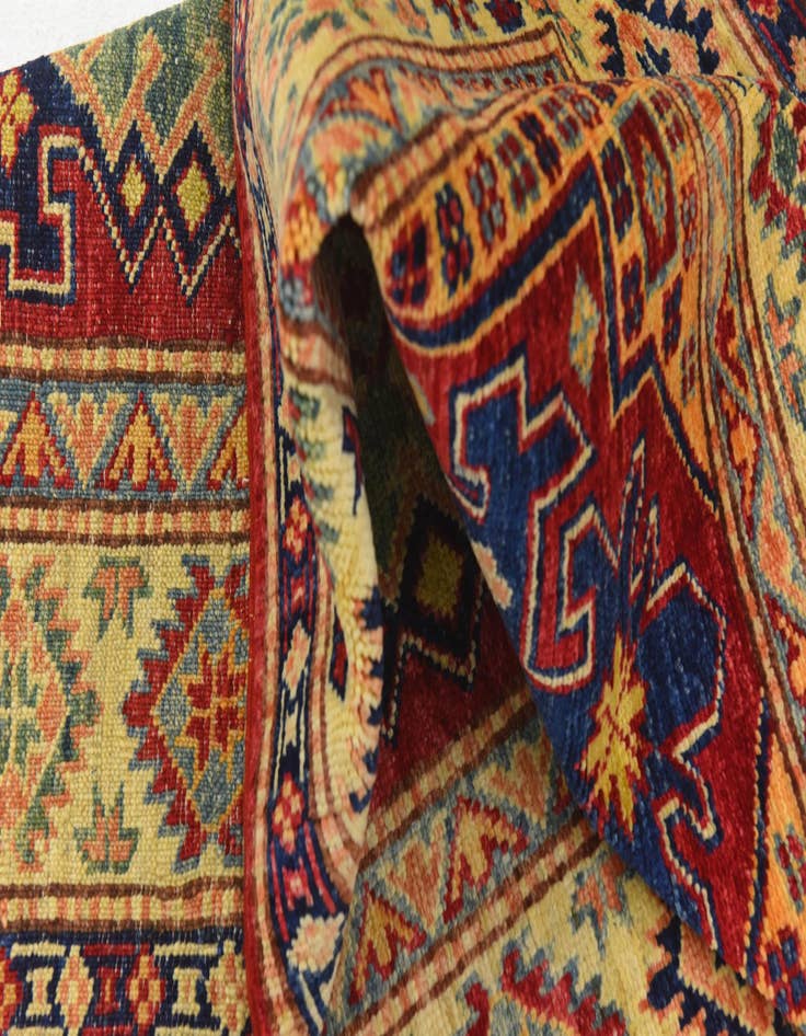 Detail image of  2' 8 x 4'  Hand Knotted Kazak Rug