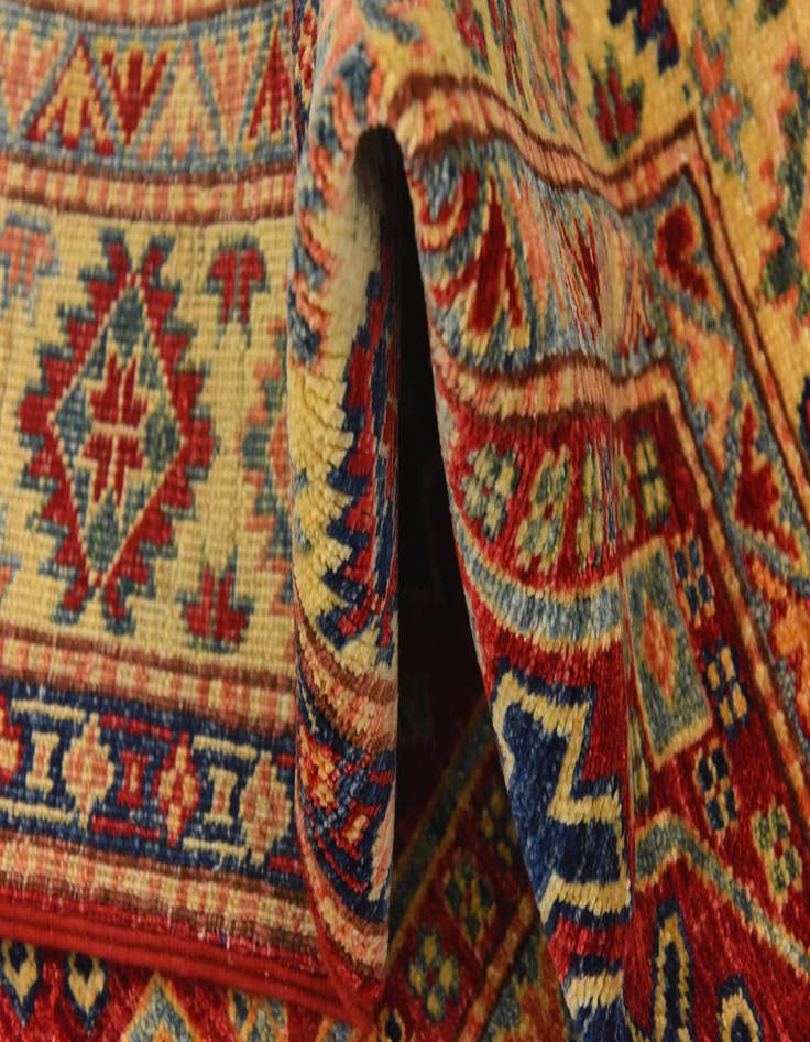 Detail image of  2' 8 x 4'  Hand Knotted Kazak Oriental Rug