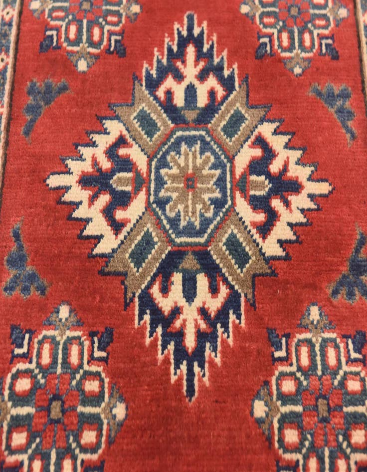 Detail image of  2' 7 x 4'  Hand Knotted Kazak Rug