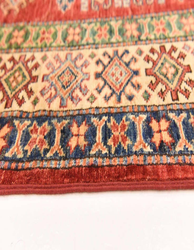 Detail image of  4' 10 x 6' 9 Kazak Rug