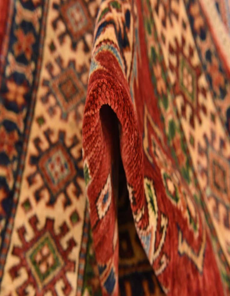 Detail image of  4' 10 x 6' 9 Kazak Rug