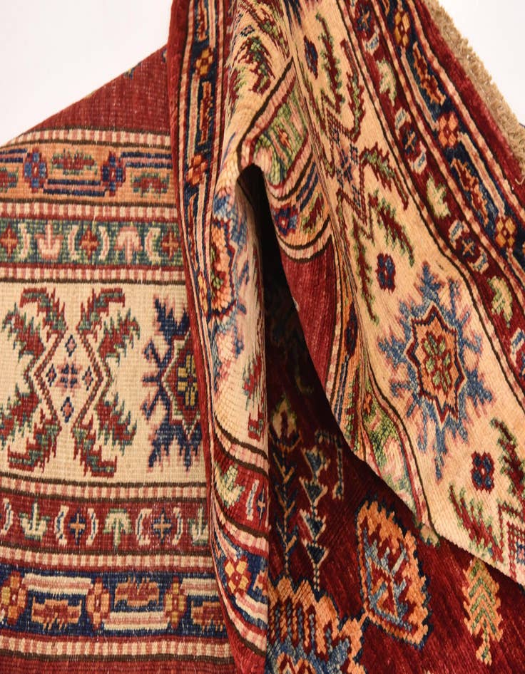 Detail image of  5' 9 x 7' 10  Hand Knotted Kazak Oriental Rug