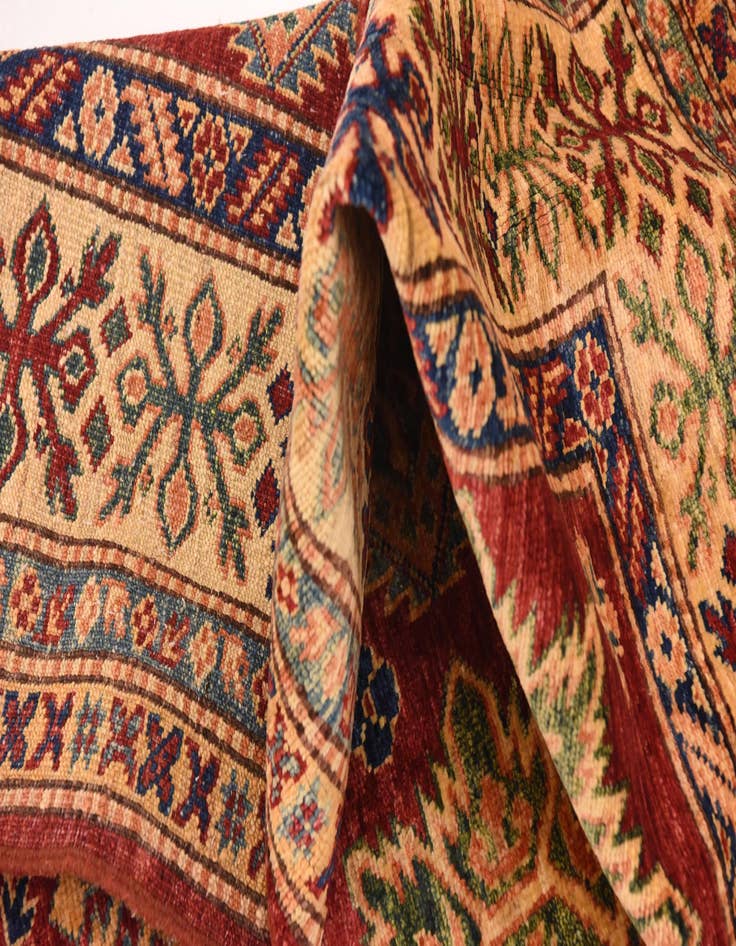 Detail image of  5' 8 x 7' 9  Hand Knotted Kazak Oriental Rug
