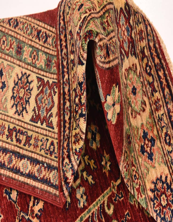 Detail image of  5' 6 x 7' 7  Hand Knotted Kazak Oriental Rug