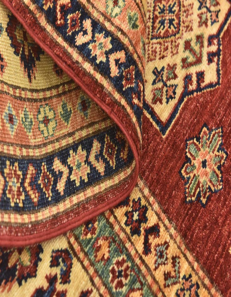 Detail image of  5' 6 x 7' 7  Hand Knotted Kazak Oriental Rug