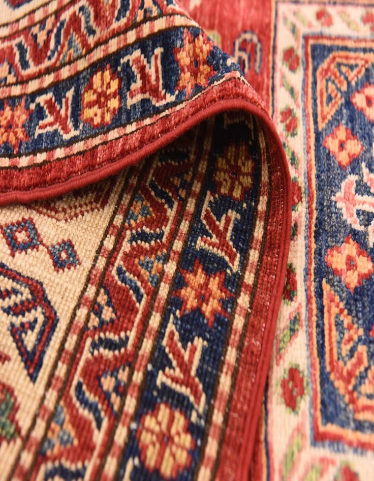 Detail image of  6' 6 x 9' 8  Hand Knotted Kazak Oriental Rug