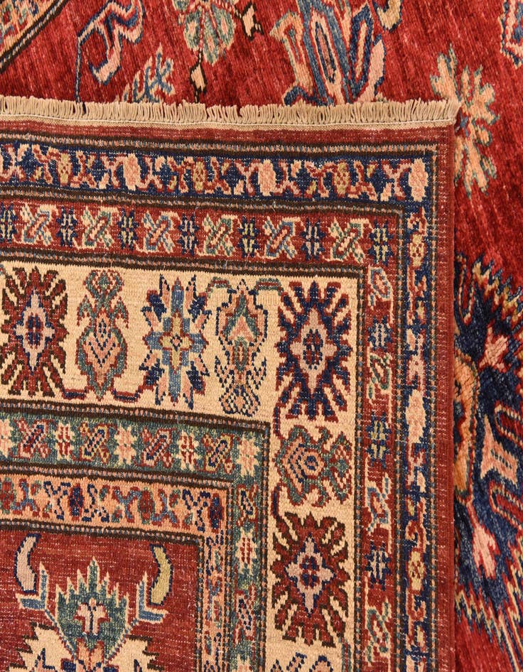 Detail image of  5' 1 x 6' 9  Hand Knotted Kazak Oriental Rug