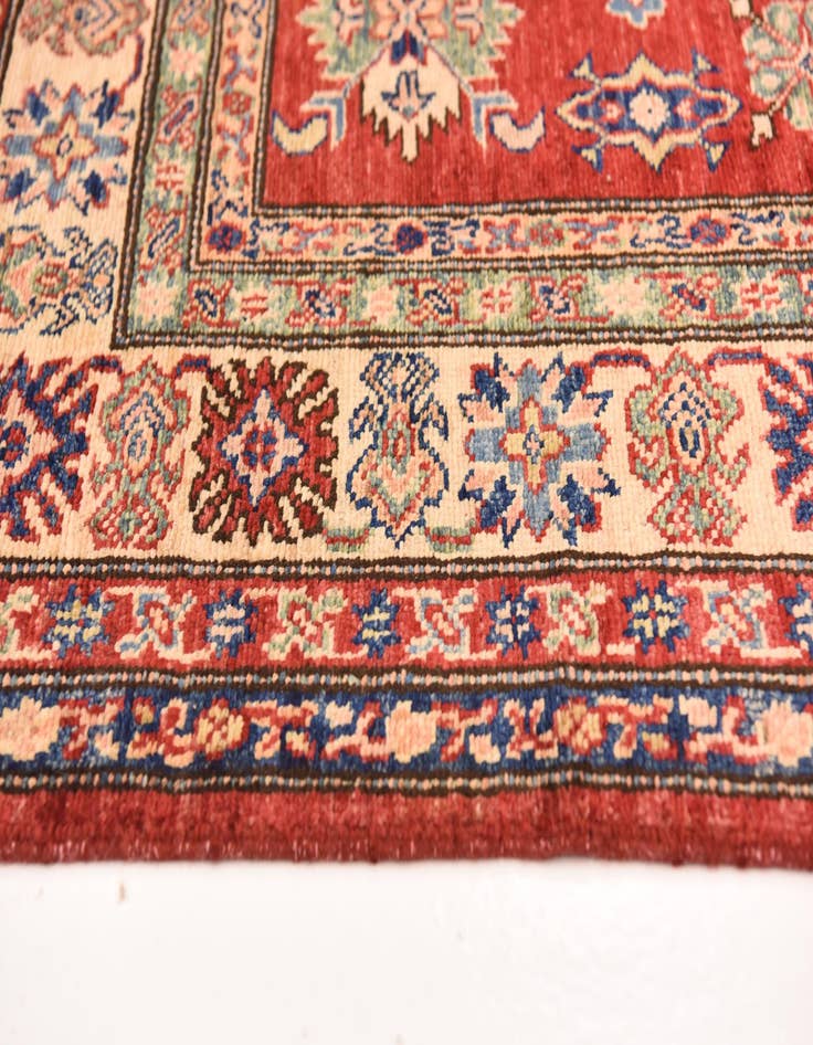 Detail image of  5' 1 x 6' 9  Hand Knotted Kazak Oriental Rug