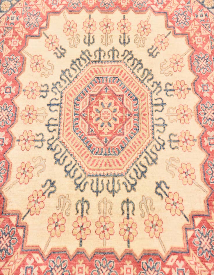 Detail image of  6' 6 x 9' 7  Hand Knotted Kazak Oriental Rug