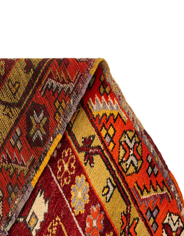 Detail image of  4' 5 x 7' 5 Ketes Rug