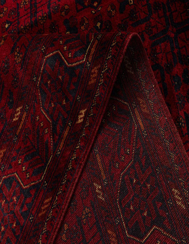 Detail image of  6' 11 x 9' 9  Hand Knotted Khal Mohammadi Wool Rug