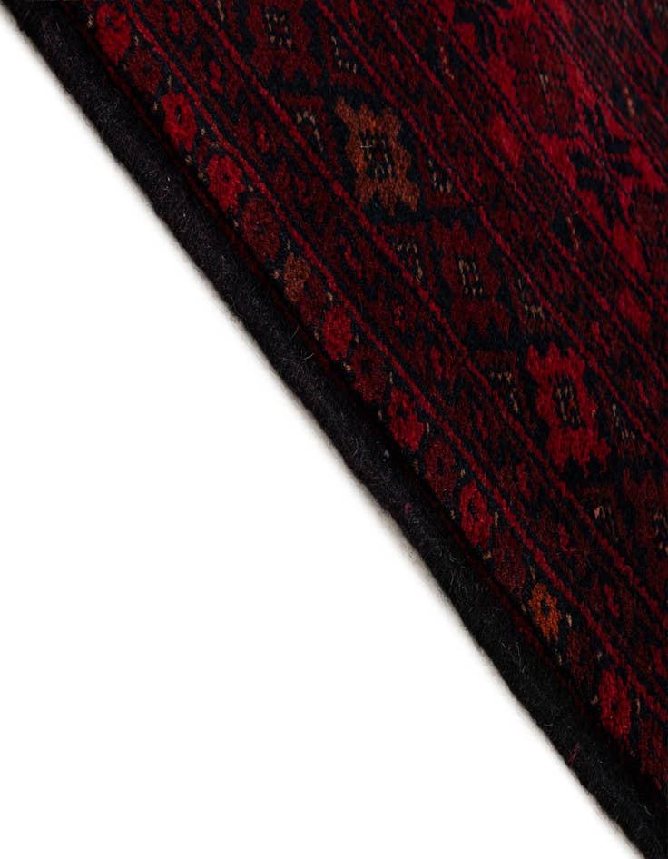 Detail image of  6' 10 x 9' 9  Hand Knotted Khal Mohammadi Wool Rug