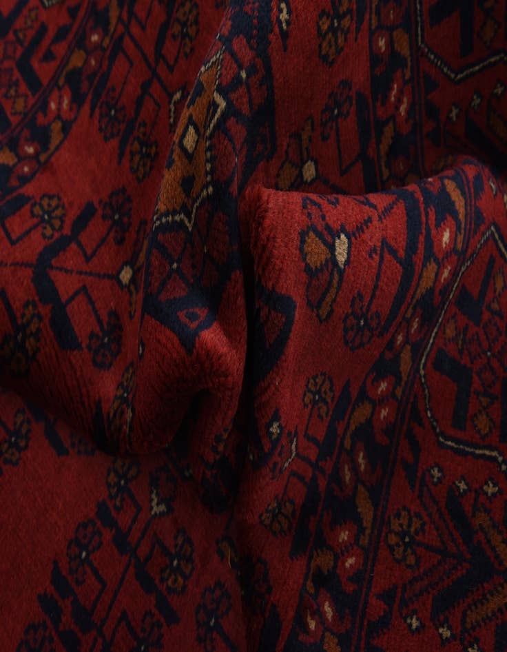 Detail image of  4' x 6' 7  Hand Knotted Khal Mohammadi Oriental Rug