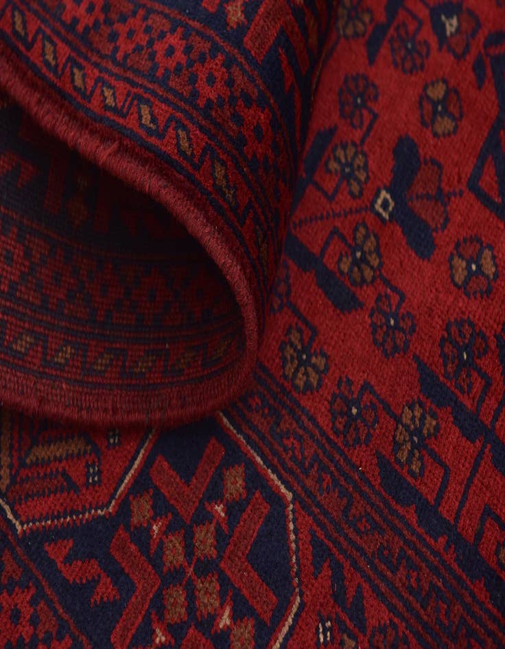 Detail image of  5' x 6' 8  Hand Knotted Khal Mohammadi Wool Rug