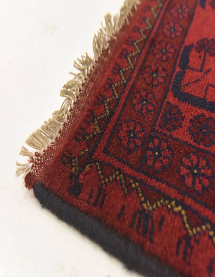 Detail image of 2' 6 x 4' Hand Knotted Khal Mohammadi Wool Rug