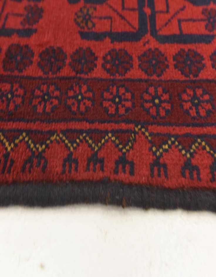 Detail image of 2' 6 x 4' Hand Knotted Khal Mohammadi Wool Rug