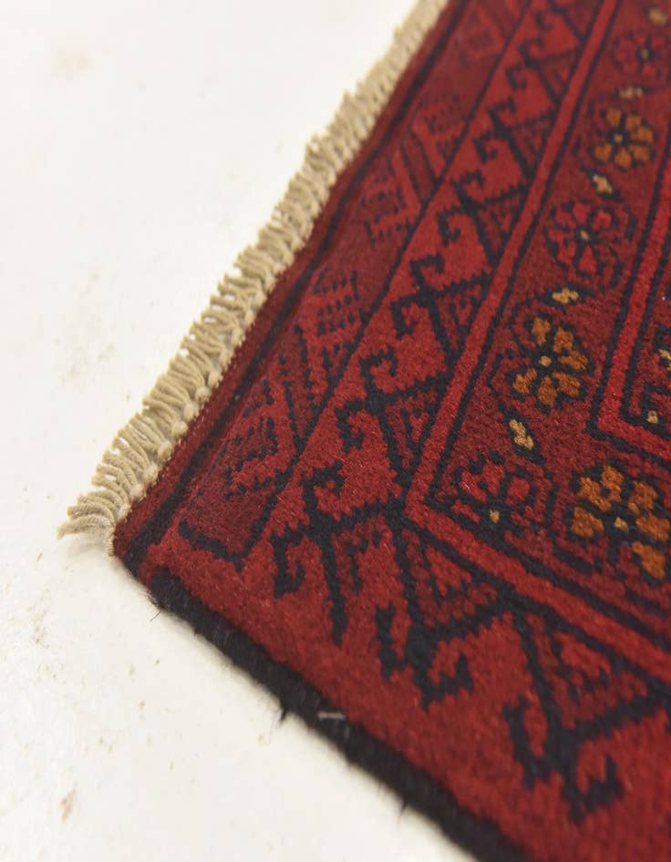 Detail image of 2' 7 x 4' 4 Hand Knotted Khal Mohammadi Wool Rug