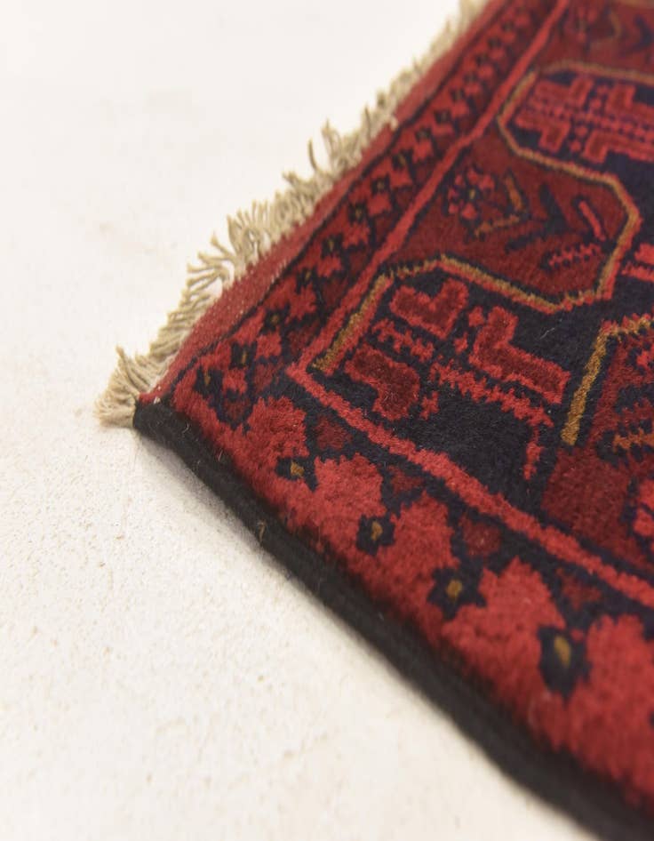 Detail image of 2' 6 x 4' Hand Knotted Khal Mohammadi Wool Rug