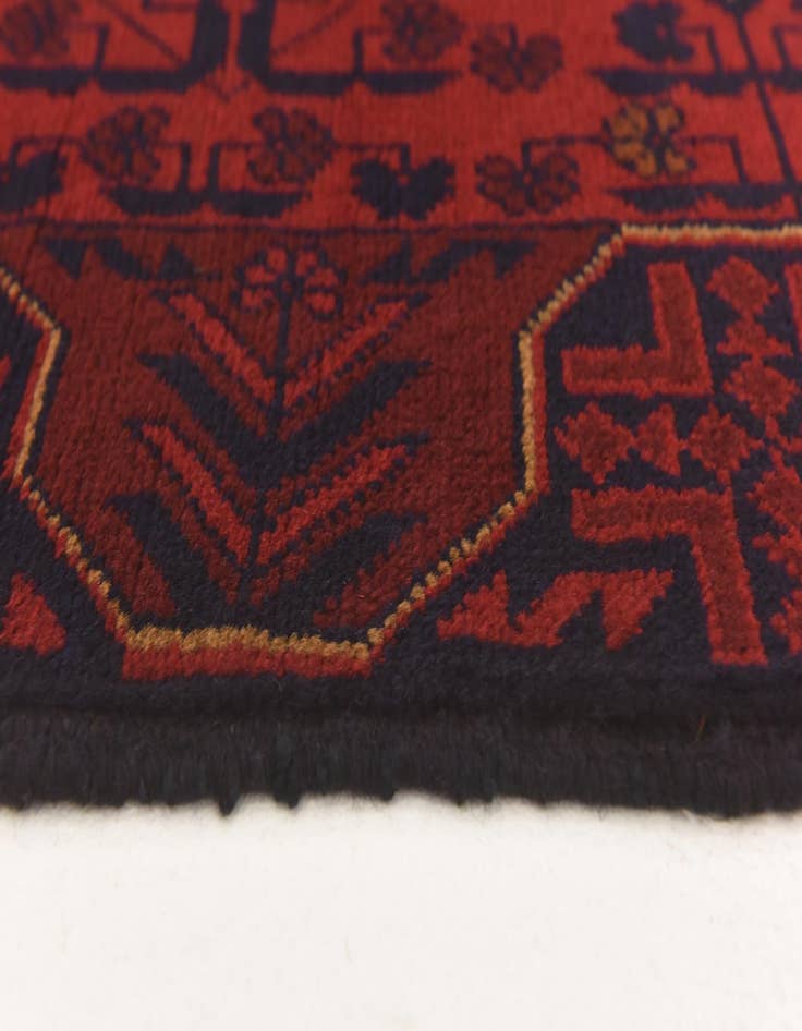 Detail image of 2' 7 x 4' 1 Hand Knotted Khal Mohammadi Wool Rug