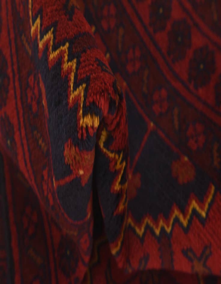 Detail image of 2' 6 x 4' Hand Knotted Khal Mohammadi Wool Rug