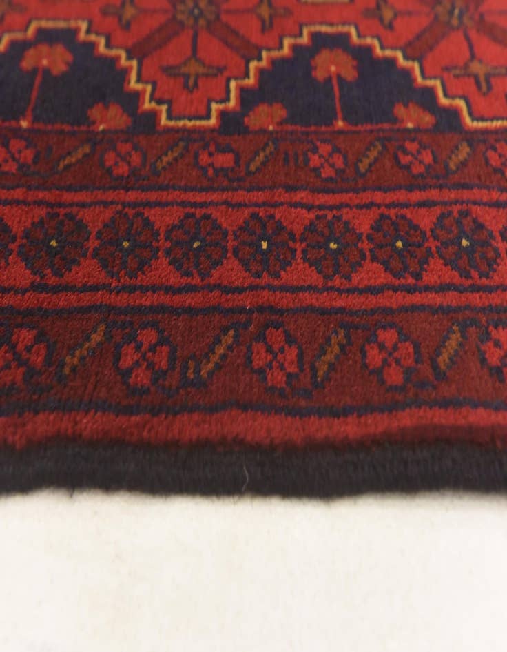 Detail image of 2' 6 x 4' Hand Knotted Khal Mohammadi Wool Rug